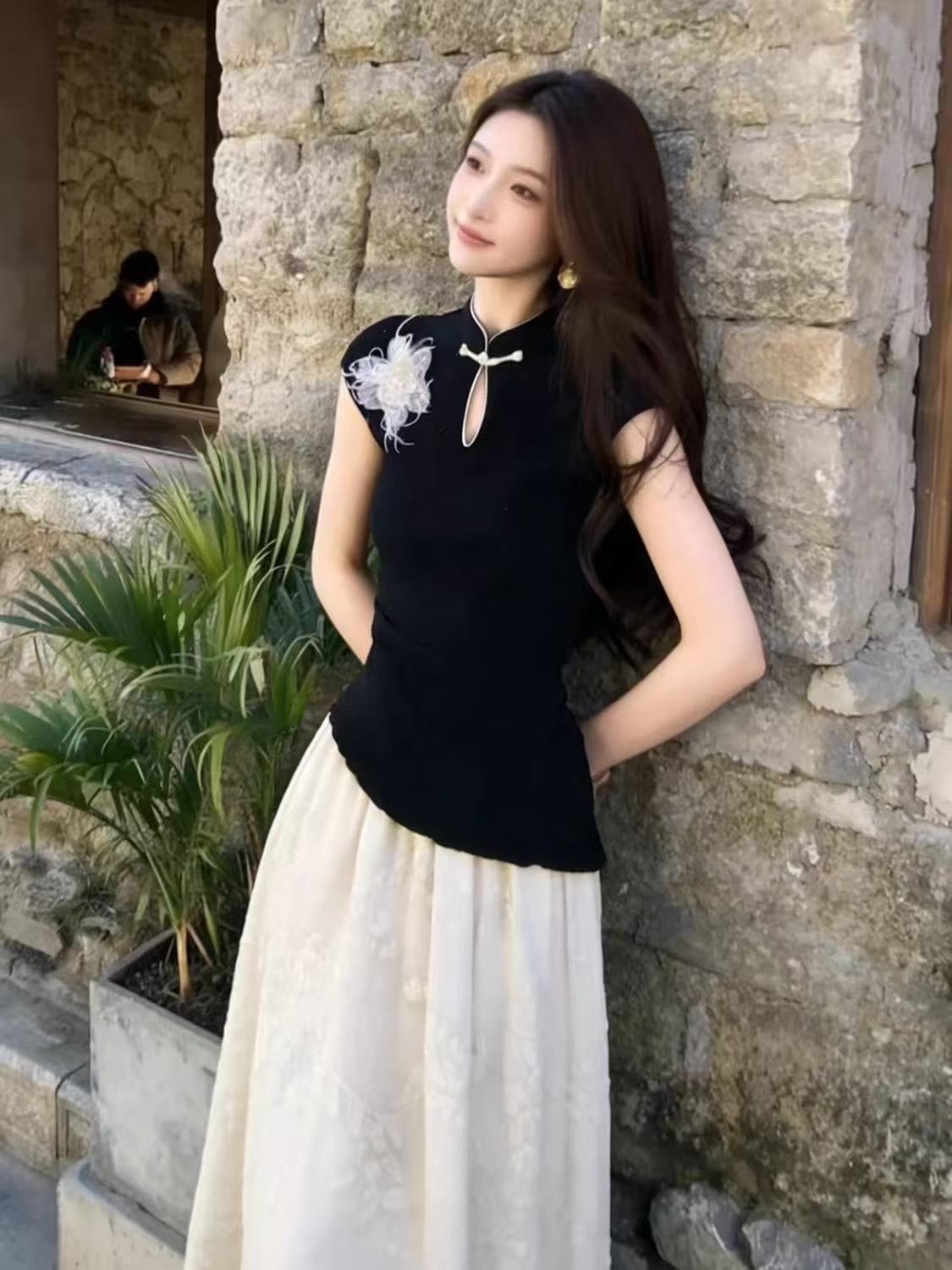 Camellia Noir Oriental Top