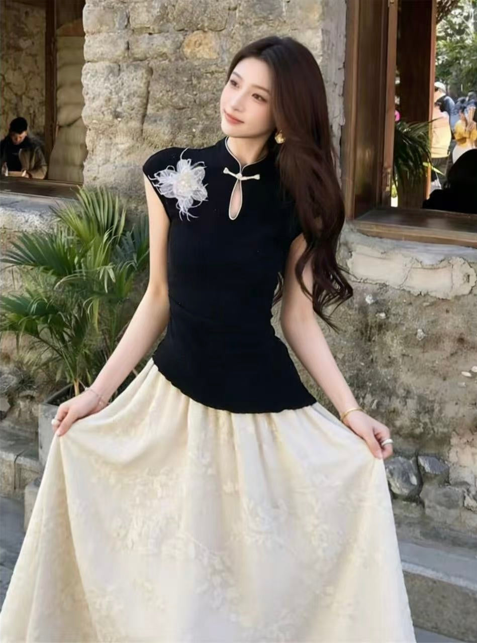 Camellia Noir Oriental Top