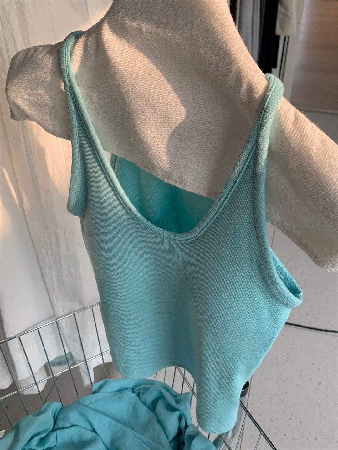 Luna Scoop Tank